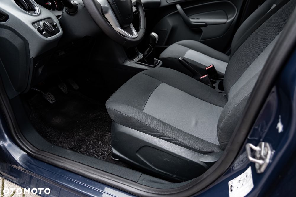 Ford Fiesta - 26