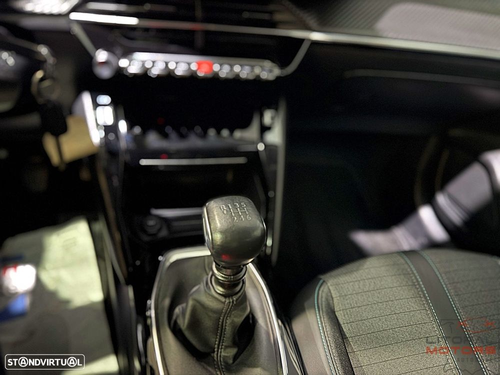 Peugeot 208 1.2 PureTech Allure - 27