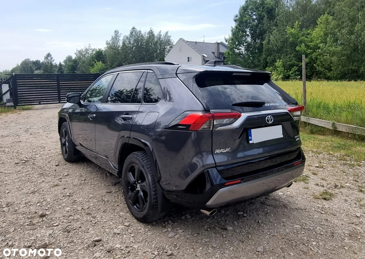 Toyota RAV4 - 4