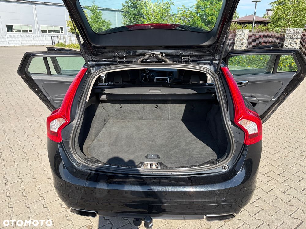Volvo V60 D4 Momentum - 15