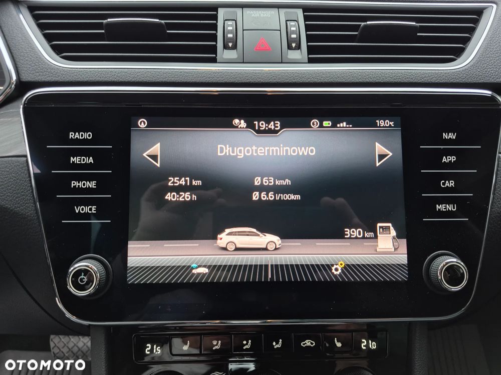 Skoda Superb 2.0 TDI DSG Style - 19