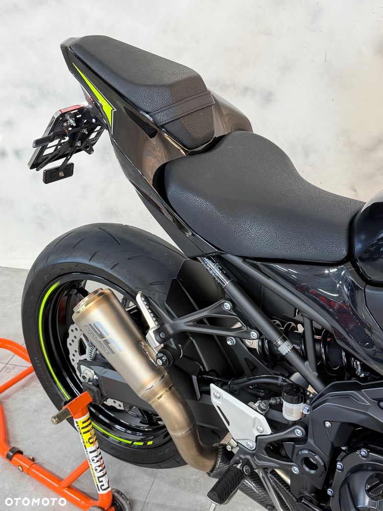 Kawasaki Z 900 - 16