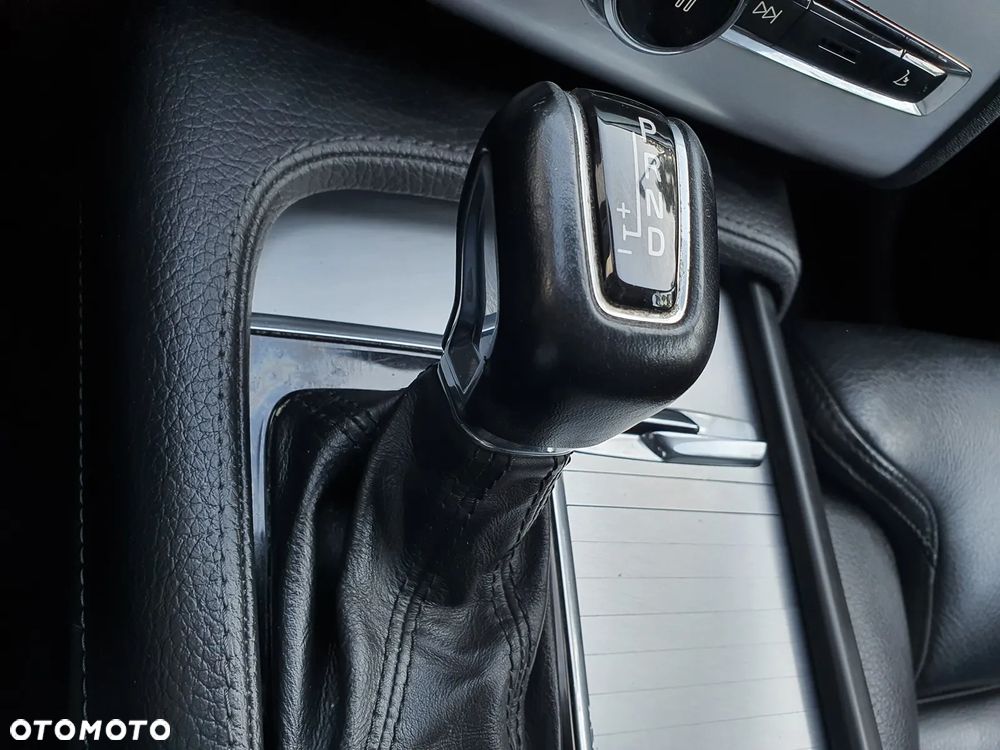 Volvo XC 90 D5 AWD Momentum 7os - 21