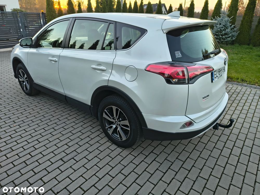 Toyota Rav4 2016 photo 3