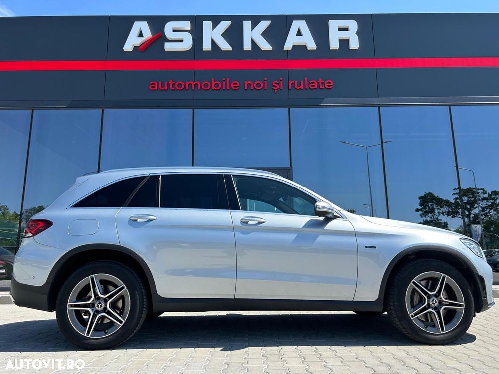 Mercedes-Benz GLC 300 e 4MATIC - 11