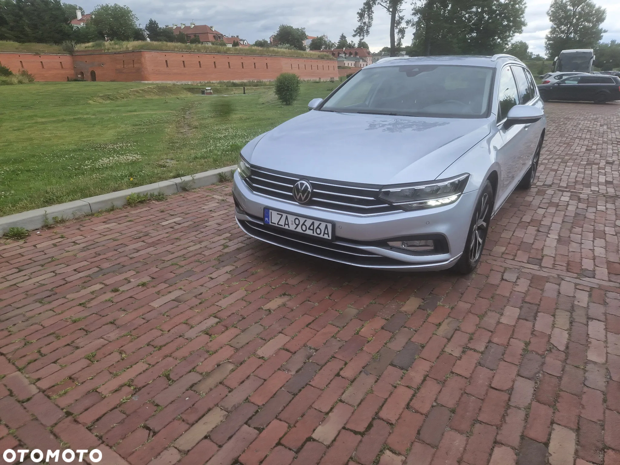 Volkswagen Passat 2.0 TDI 4Mot Elegance DSG - 2