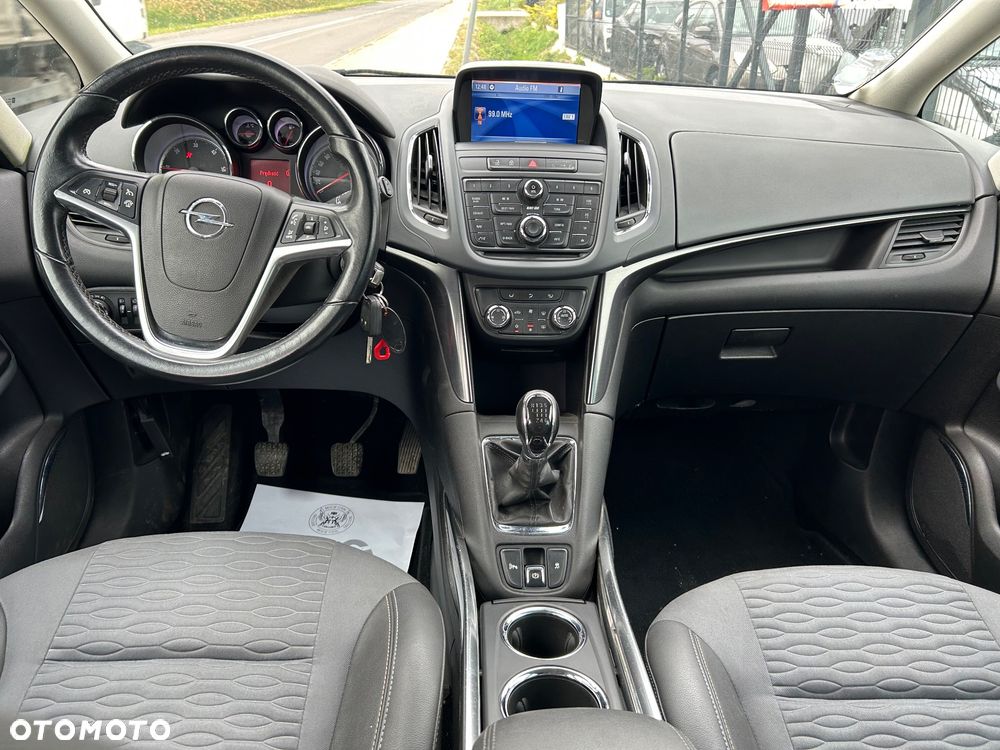 Opel Zafira - 15