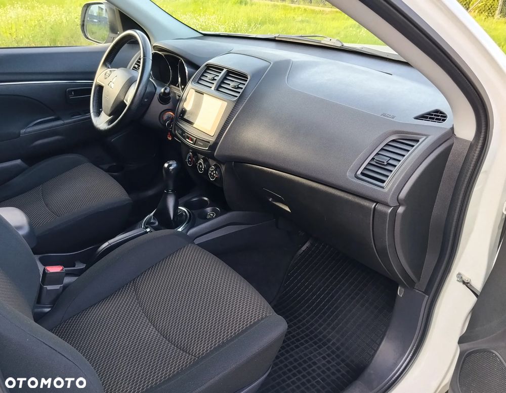Mitsubishi ASX - 12