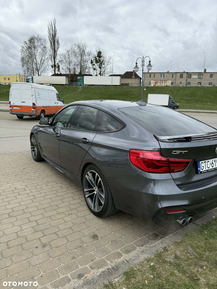 BMW Seria 3 330i M Sport - 4