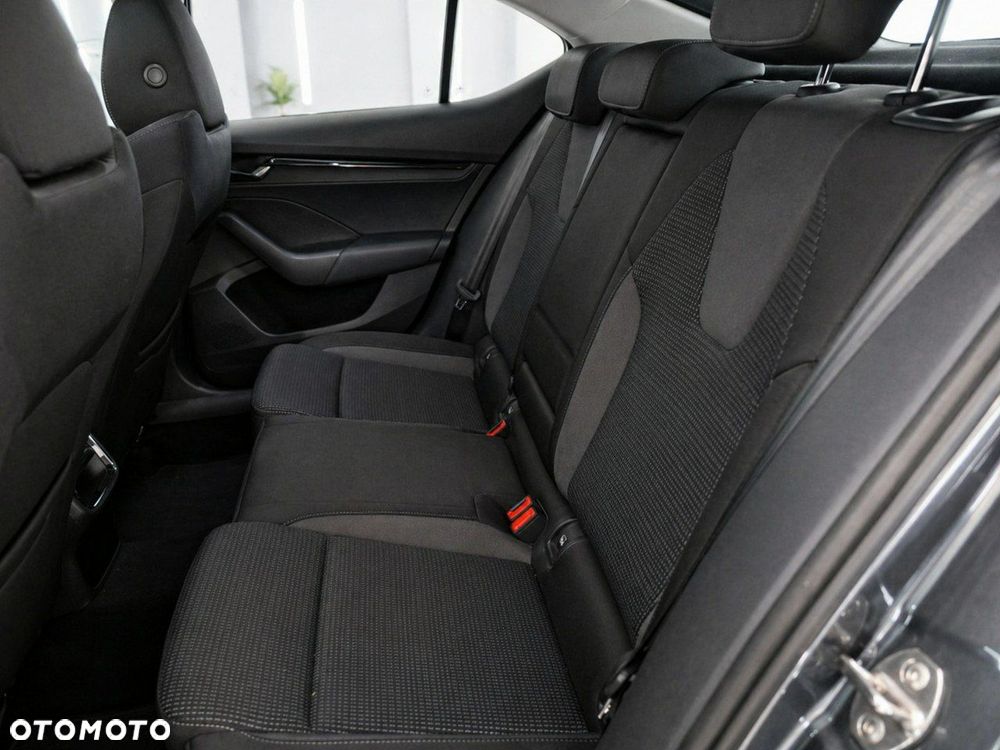 Skoda Octavia 1.5 TSI mHEV Business DSG - 5
