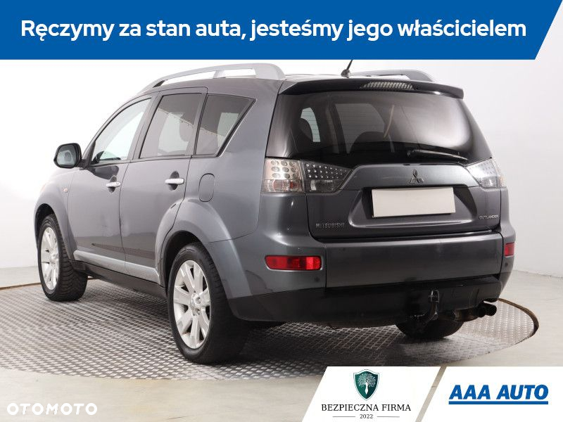 Mitsubishi Outlander - 5