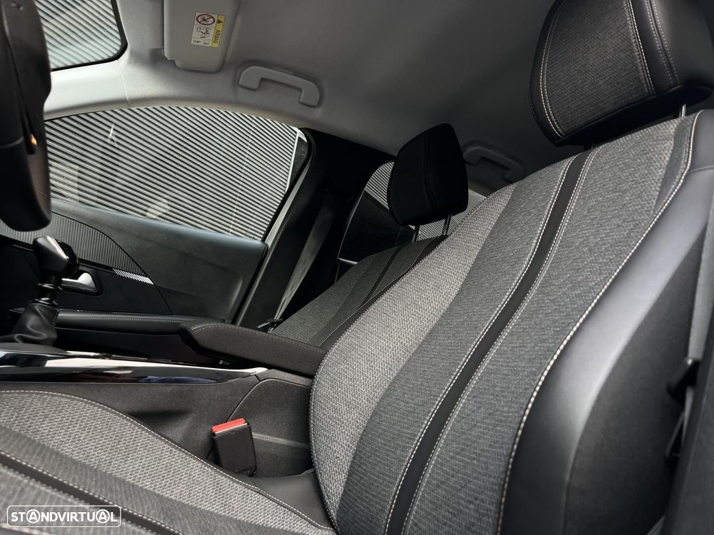Peugeot 208 1.2 PureTech Allure - 8