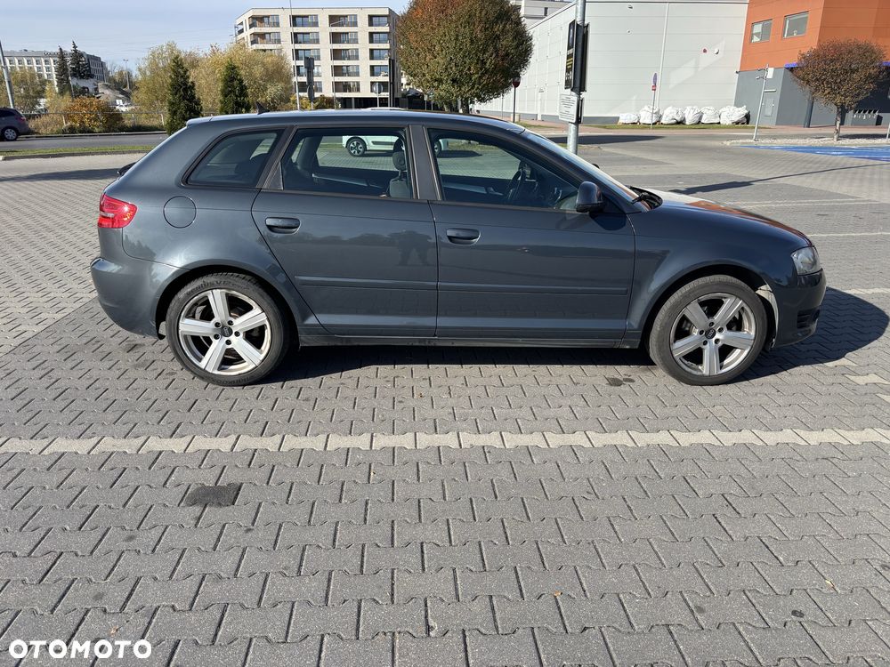 Audi A3 Sportback - 4