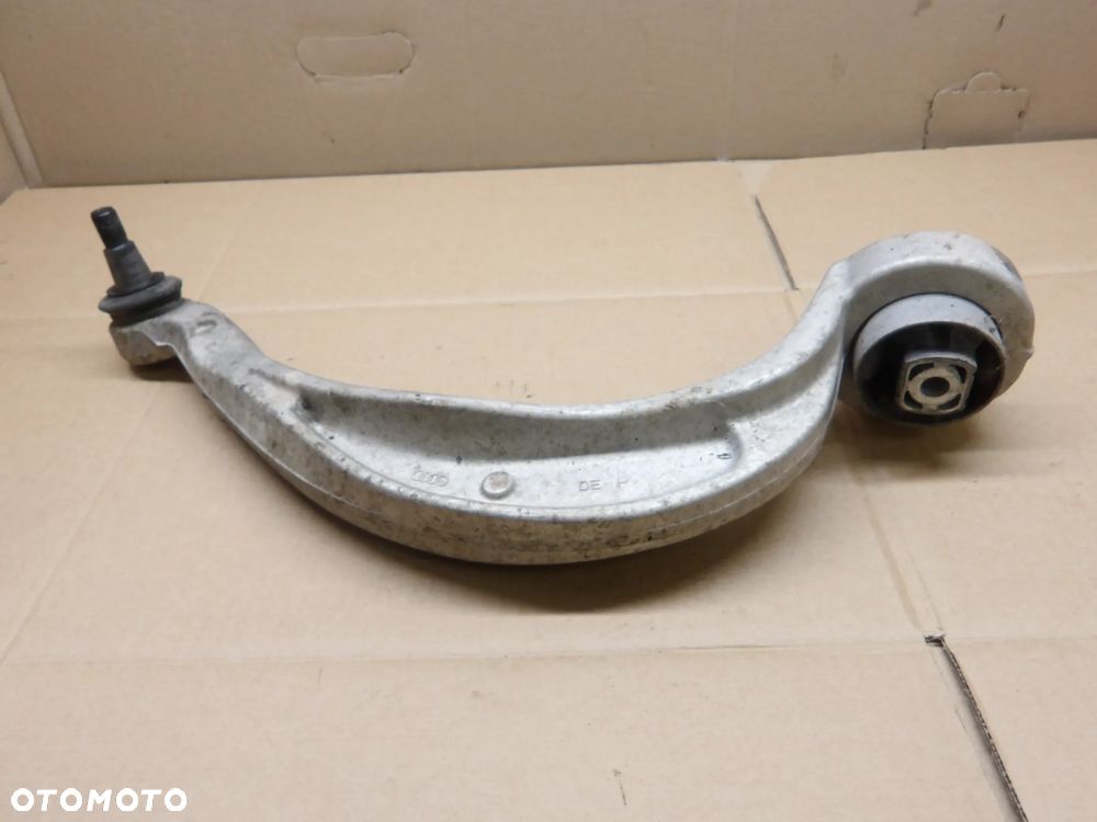 AUDI A4 B8 KOMBI 08-12 3.0TDI WAHACZ PRAWY LEWY PRZÓD 8K0407695F - 3
