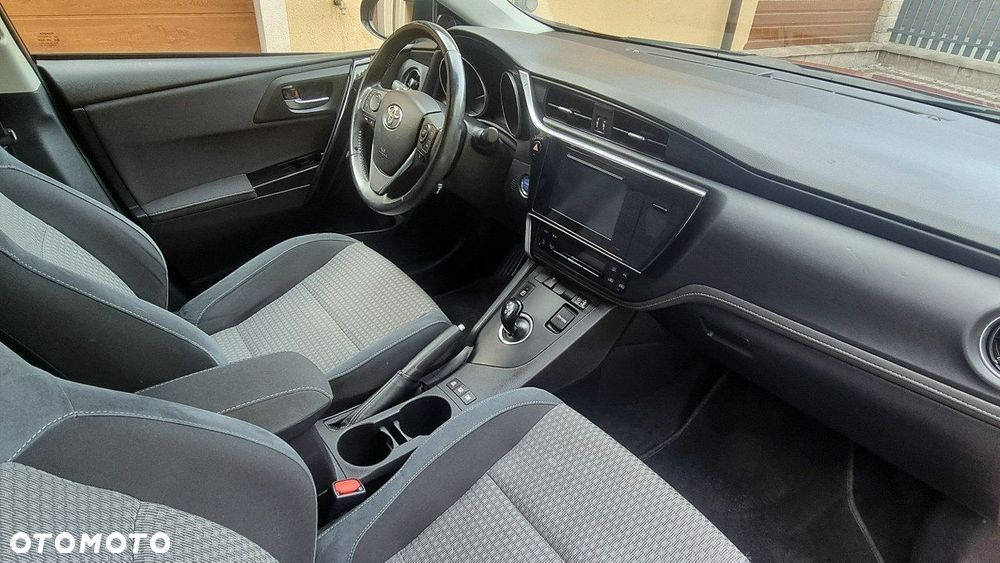 Toyota Auris - 12