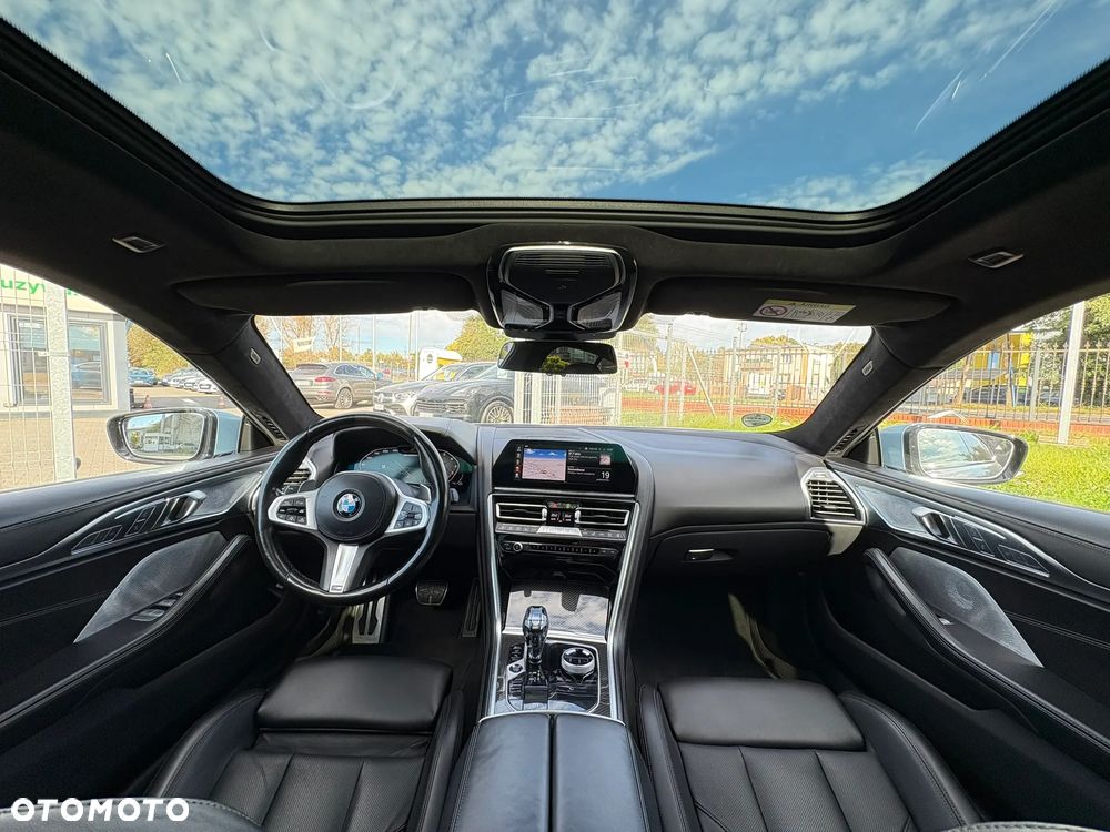 BMW Seria 8 M850i xDrive - 26