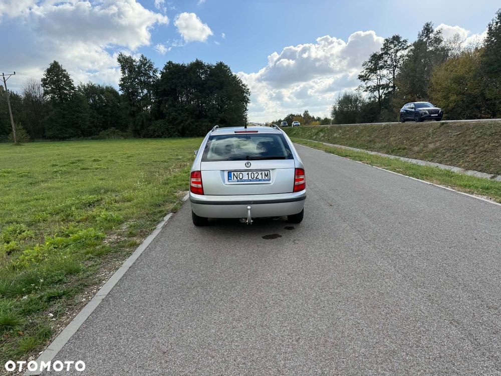 Skoda Fabia 1.4 16V Elegance - 4