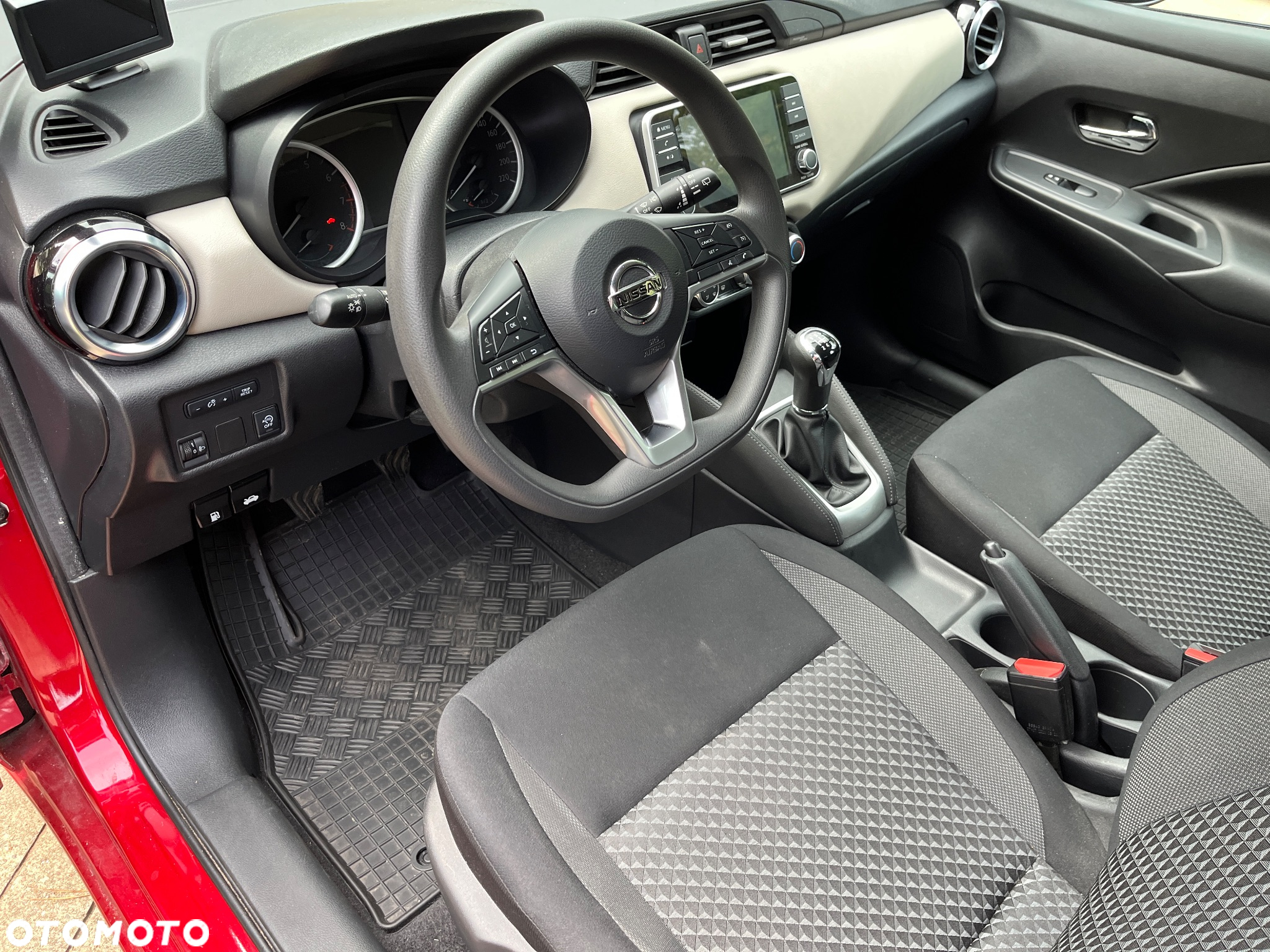 Nissan Micra 1.0 IG-T Tekna - 10