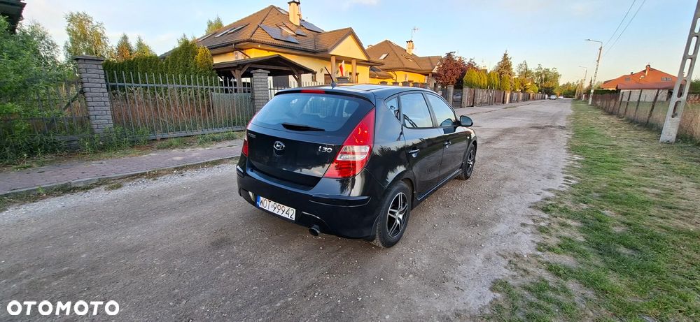 Hyundai i30 1.4 Classic + - 3