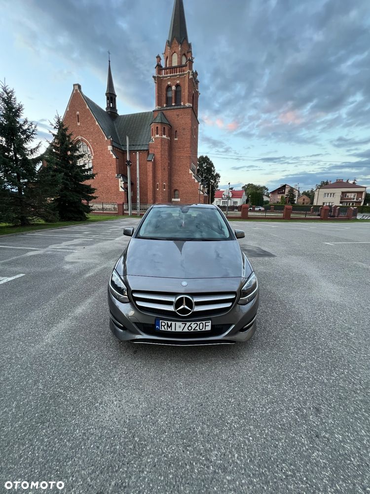 Mercedes-Benz Klasa B 180 7G-DCT Urban - 3
