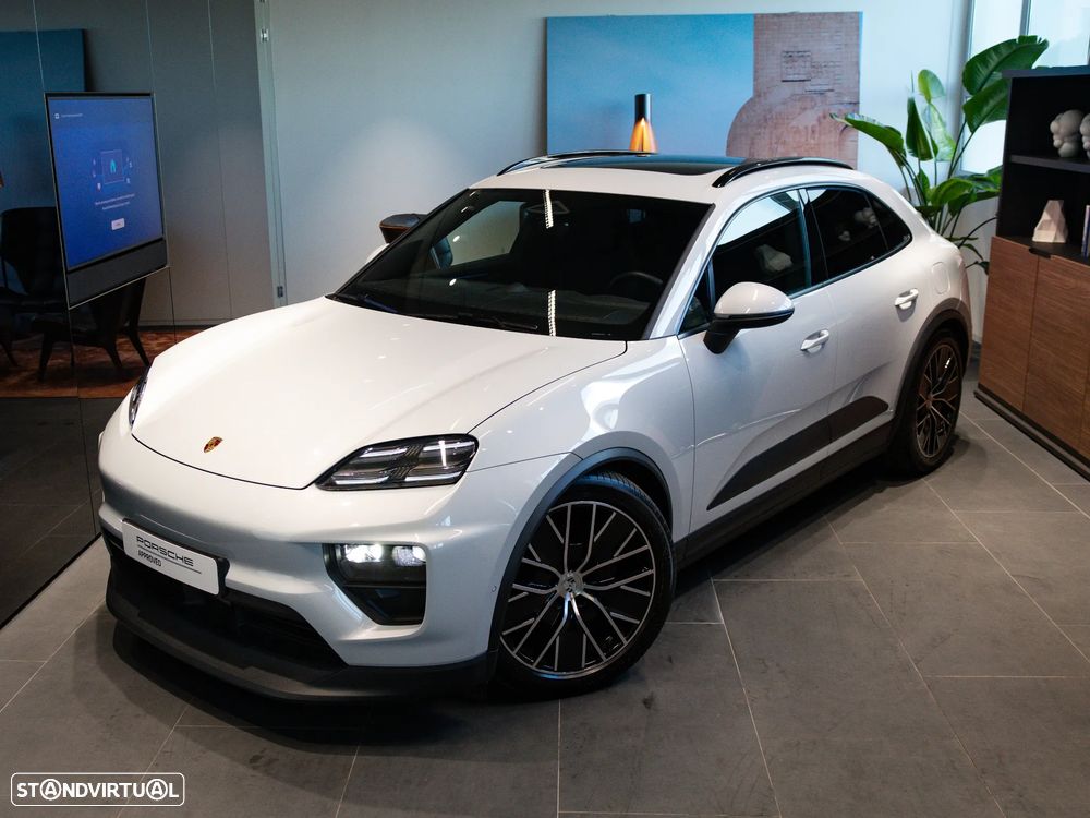 Porsche Macan Electric 4 - 9