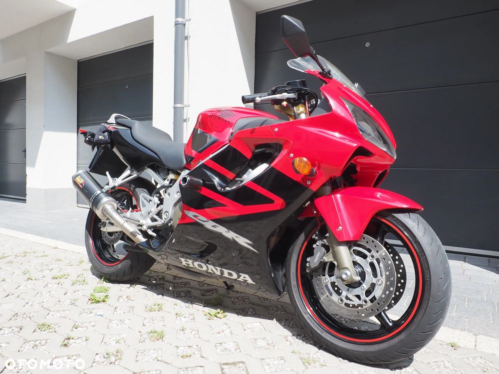 Honda CBR - 8