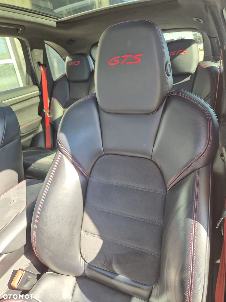 Porsche Cayenne GTS - 21
