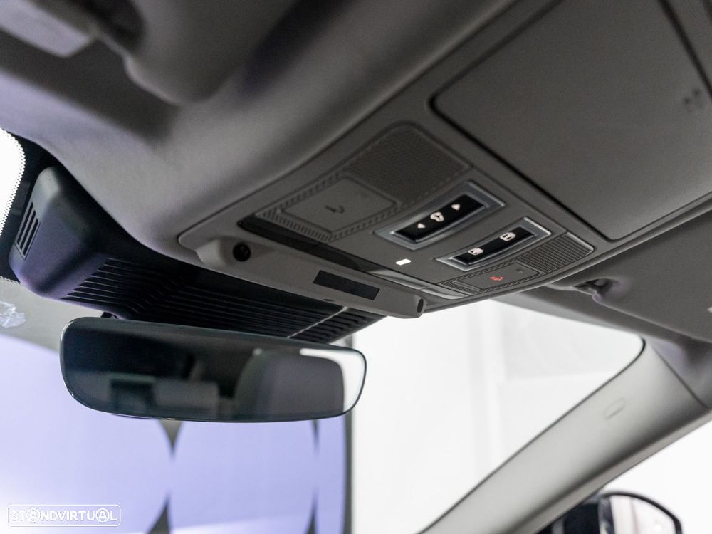 Land Rover Range Rover Evoque 1.5 P300e AWD R-Dynamic S Auto - 38