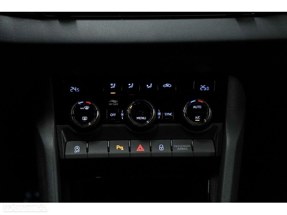 Skoda Karoq 1.0 TSI Sportline - 27