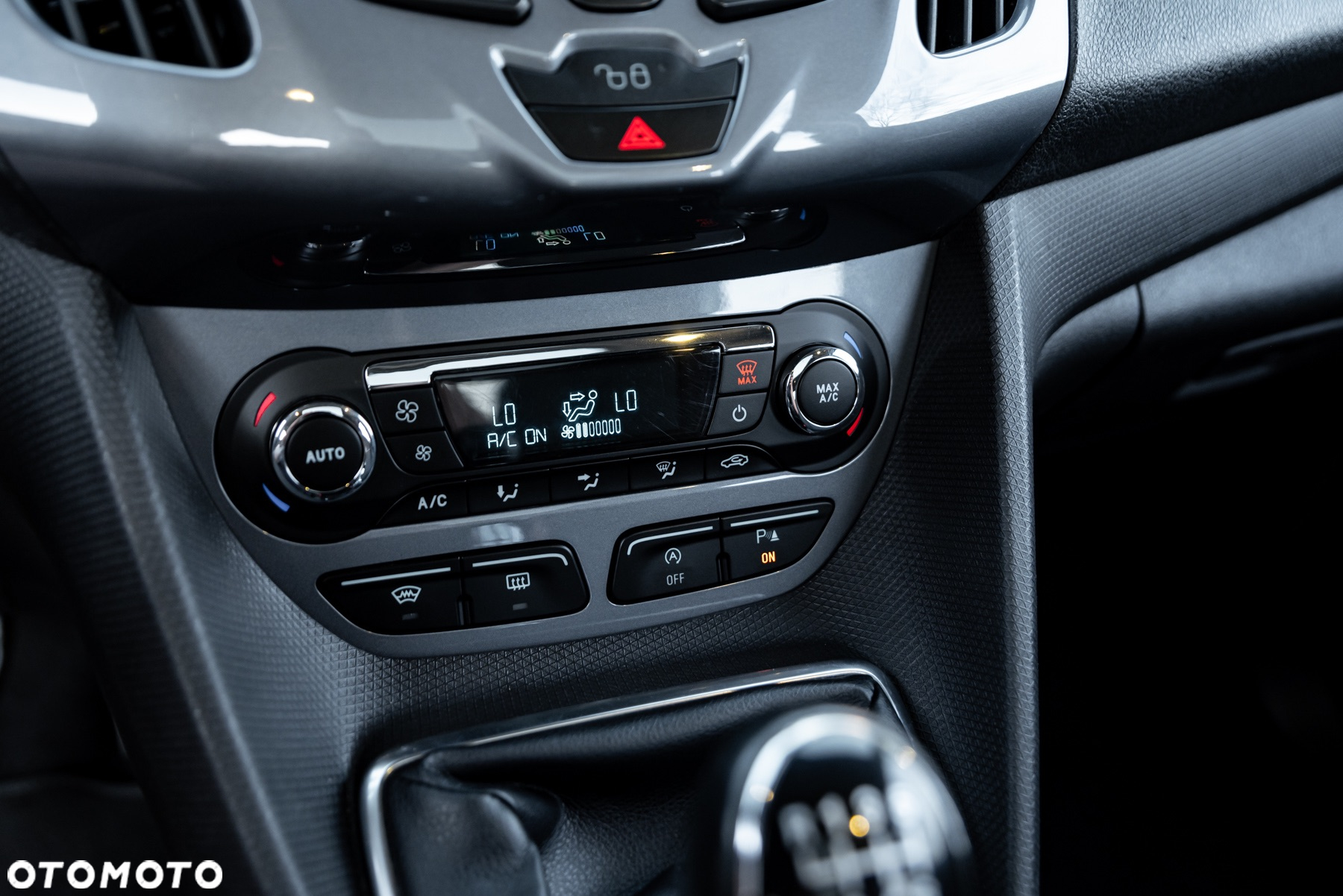 Ford Tourneo Connect 1.0 EcoBoost Start-Stop Trend - 25