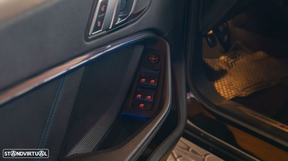 BMW 116 d Pack Desportivo M - 3