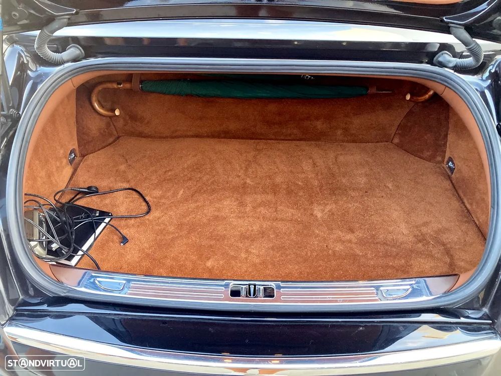 Bentley Mulsanne Standard - 32