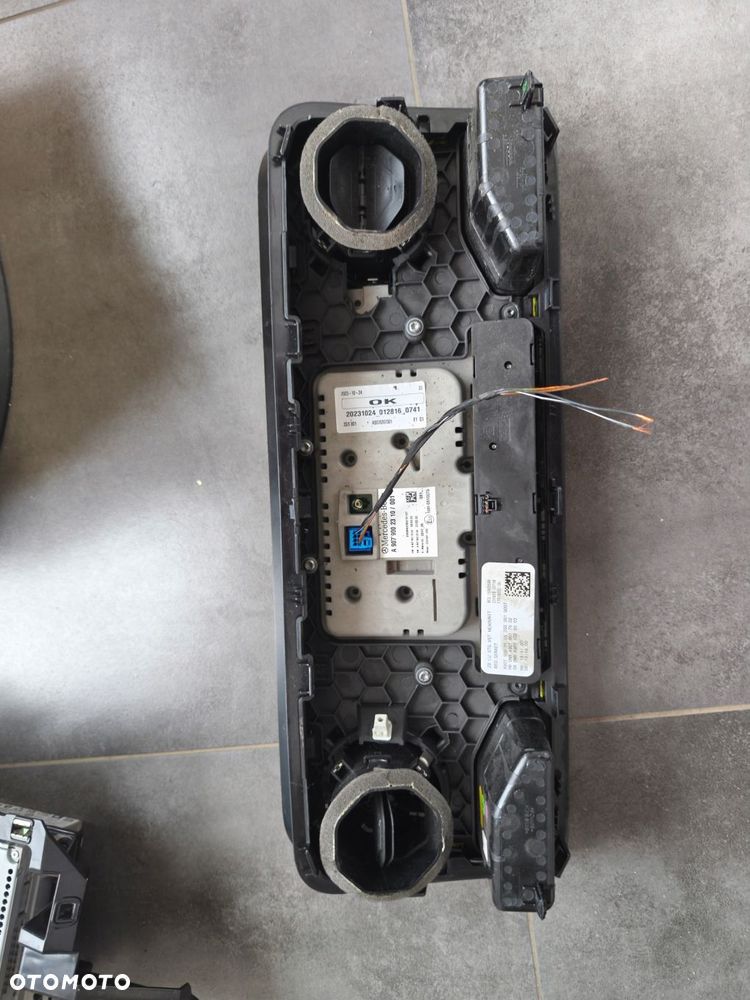 SPRINTER III 907/910 18- RADIO WYŚWIETLACZ NAWIGACJA KOD - 5