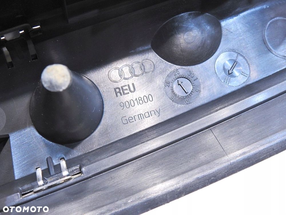 OSŁONA PASA TYLNEGO AUDI A4 B7 AVANT - 4