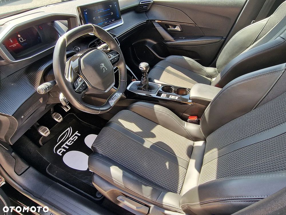 Peugeot 208 1.2 PureTech GT Line S&S - 8