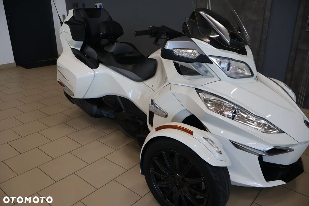 Can-Am Spyder - 28