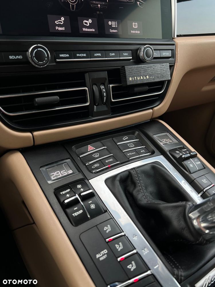 Porsche Macan - 14