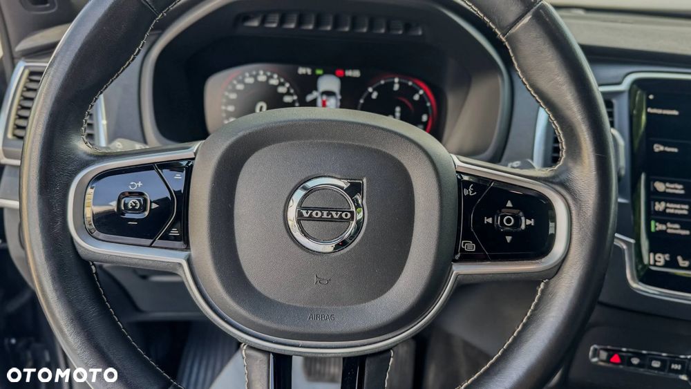 Volvo XC 90 B5 D AWD Geartronic Momentum - 25