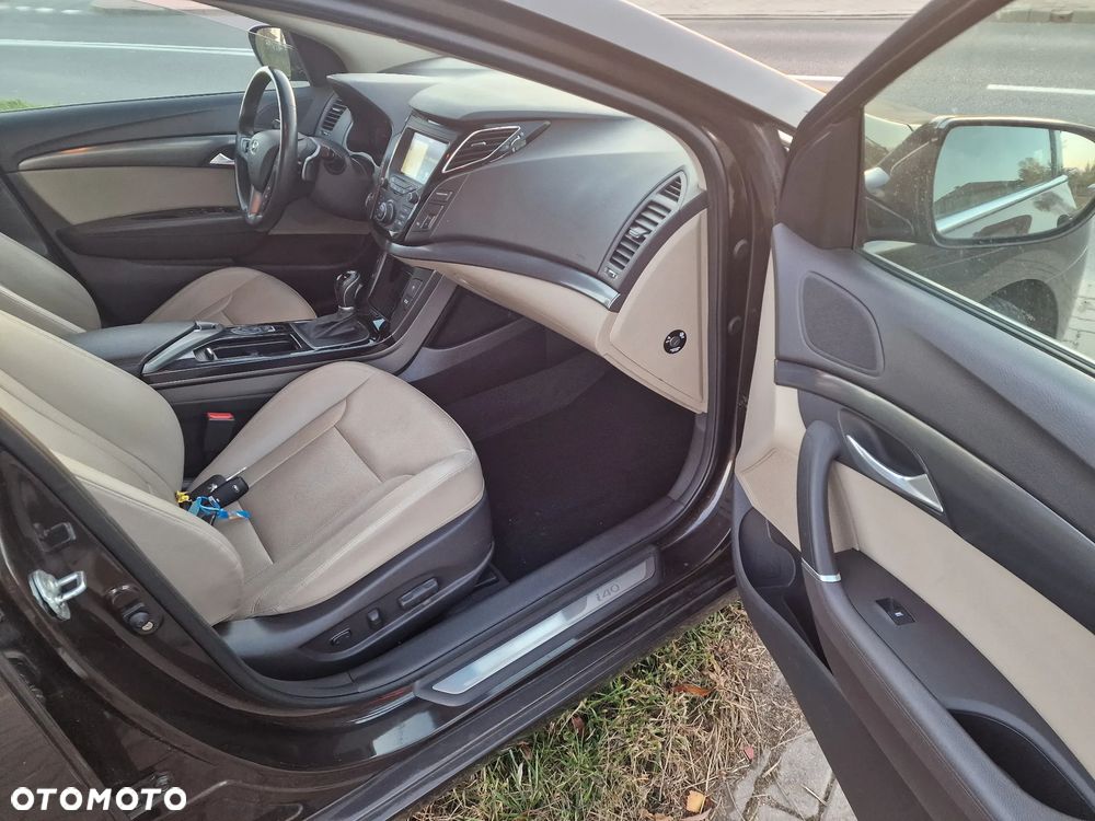 Hyundai i40 Kombi 1.7 CRDi DCT Premium - 15