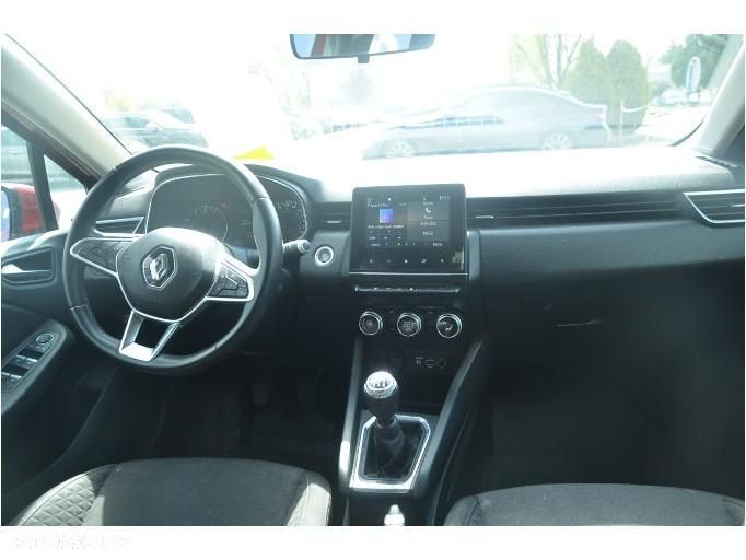 Renault Clio - 8