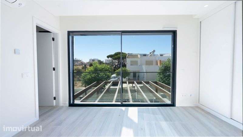 Villa V4 de com  Piscina Privada em Faro - Grande imagem: 2/5