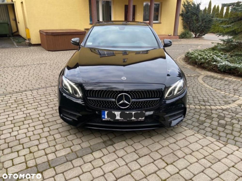 Mercedes-Benz Klasa E 300 9G-TRONIC AMG Line - 19