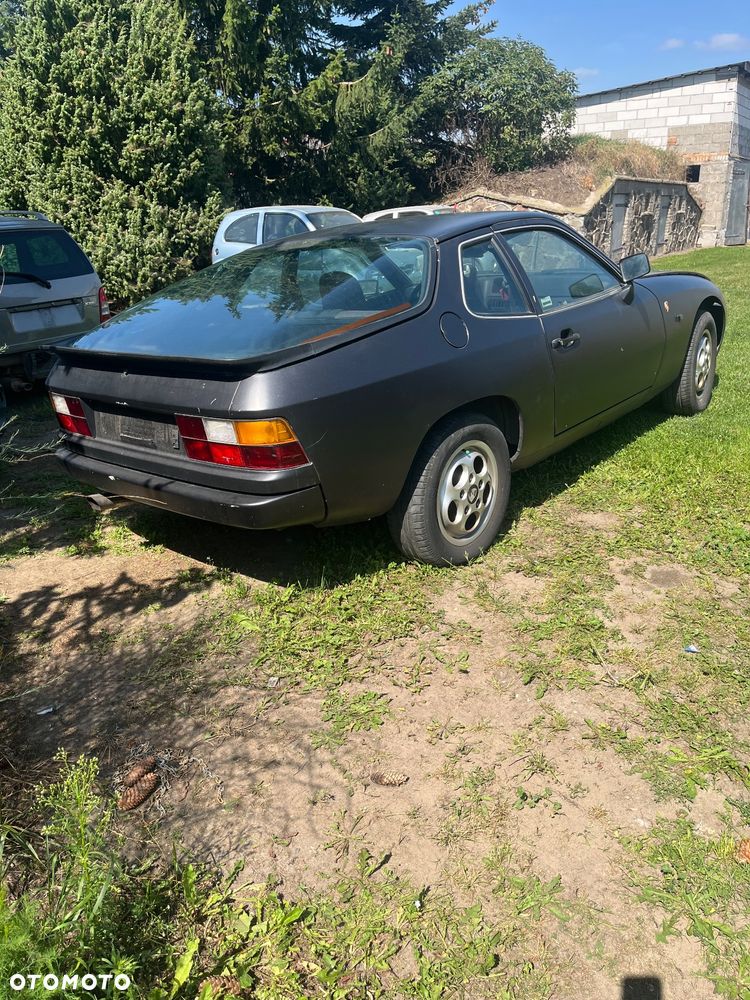 Porsche 924 S - 4