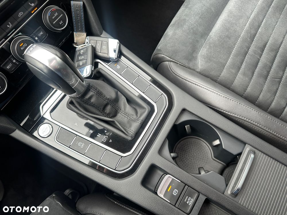 Volkswagen Passat 2.0 TDI SCR DSG Comfortline - 18