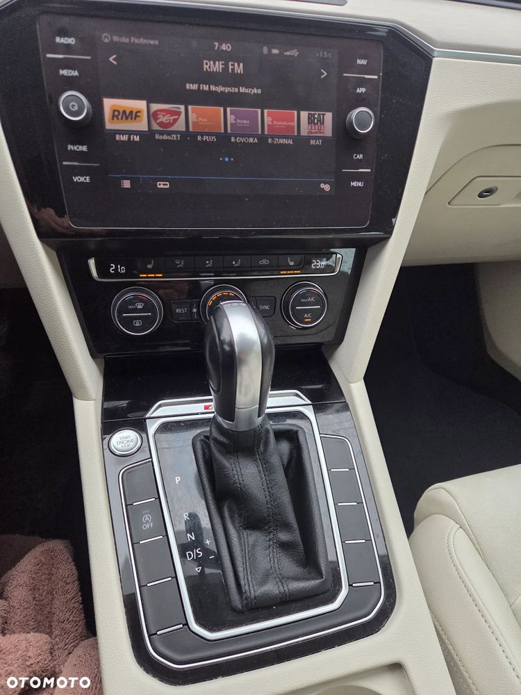 Volkswagen Passat 2.0 TDI BMT 4Mot Highline DSG - 11