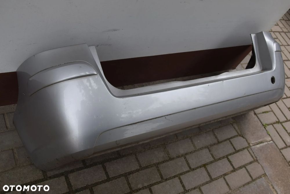 Opel Zafira B 05-14 Zderzak tylny tył srebrny Z157 - 3