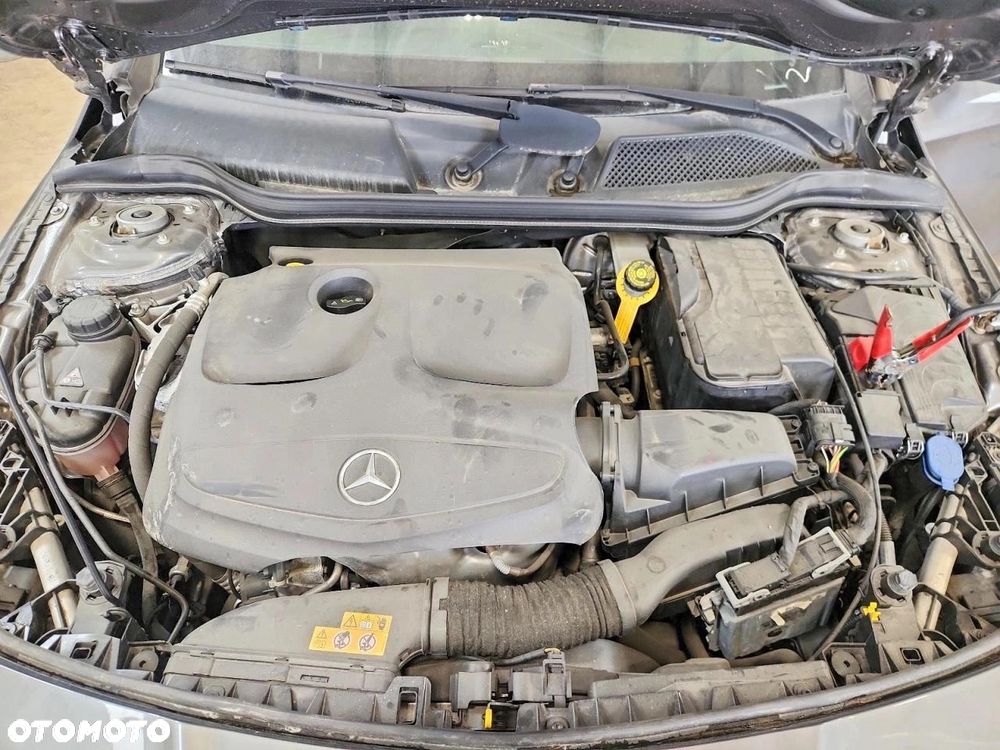 Mercedes-Benz CLA 250 4Matic 7G-DCT AMG Line - 10