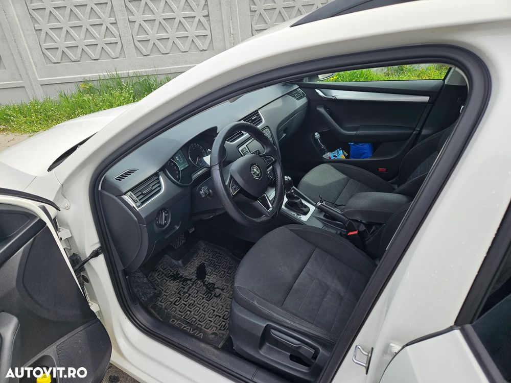 Skoda Octavia 2.0 TDI DSG 4X4 RS - 6
