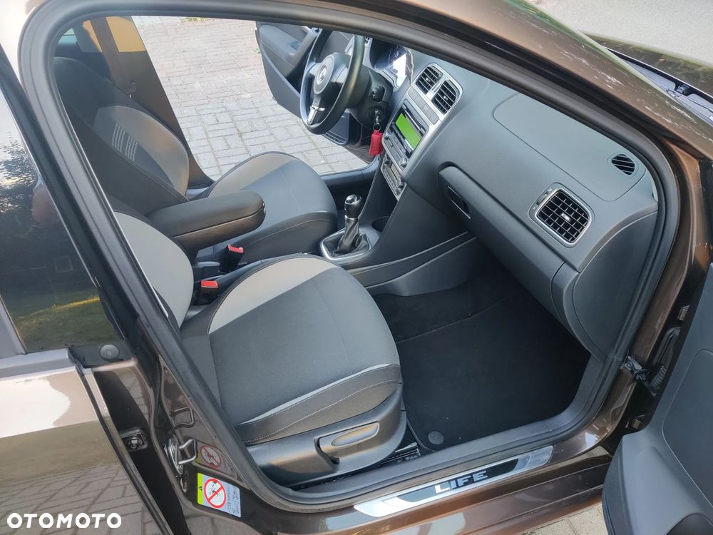 Volkswagen Polo 1.2 TSI Life - 24
