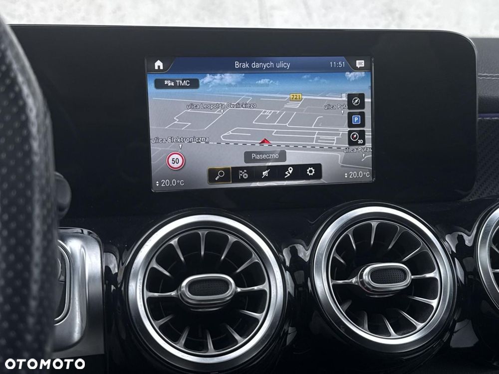 Mercedes-Benz GLB - 25